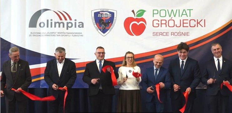 Ikona do multimedii: Otwarcie nowoczesnego, wielofunkcyjnego boiska z zadaszeniem przy Zespole Szkół im. Armii Krajowej Obwodu „Głuszec” w Grójcu!